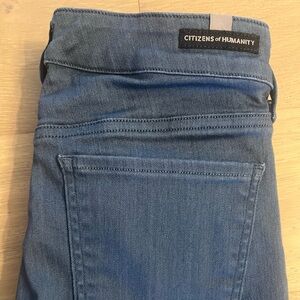 Citizens Of Humanity Blue Jeans size 28 mid rise slim